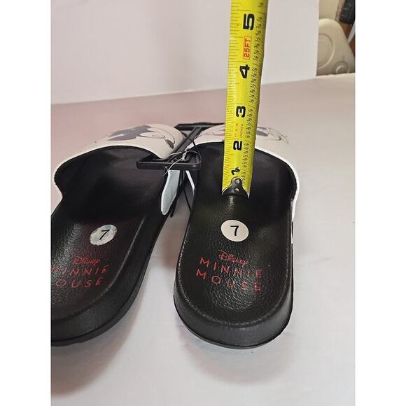 Disney Mickey Mouse and Minnie Sharing a Kiss Women's Flip Flop Slides Size 7 - Picture 6 of 7